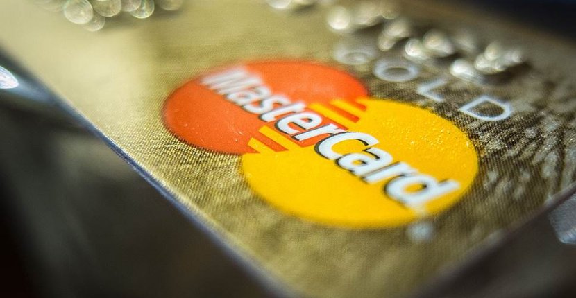 Mastercard при оплате покупок в маркетплейсах снизила комиссию